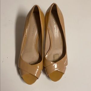 Tan Via Spiga pumps